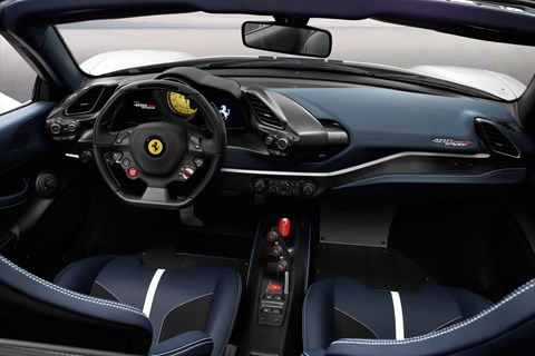 488 Pista Spider interior