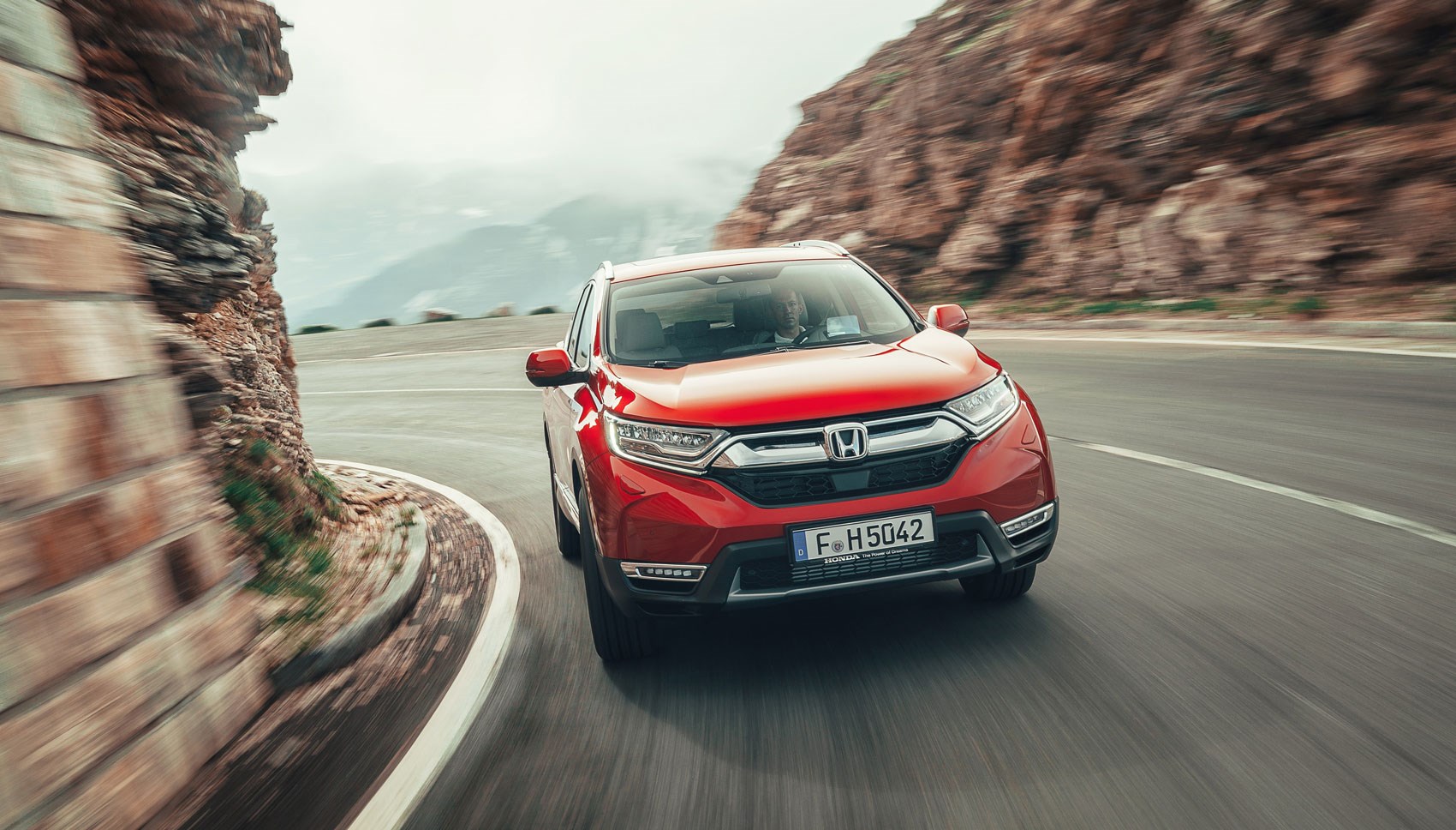 Honda CR-V cornering