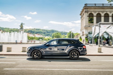 Bentley Bentayga to France