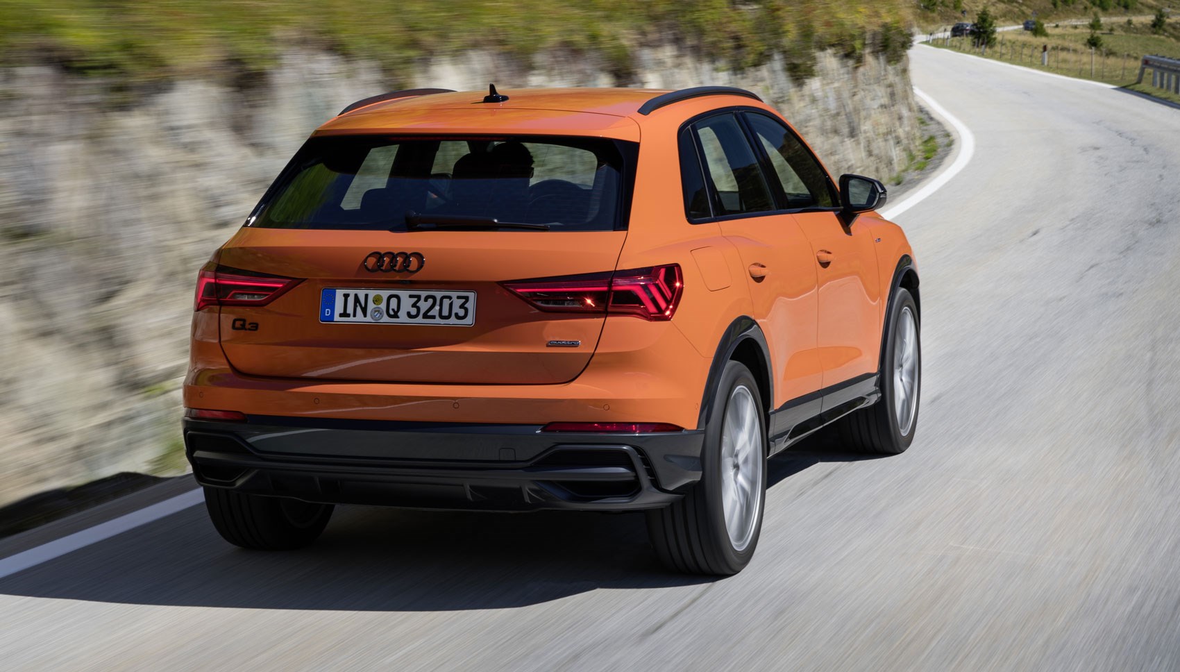 Audi Q3 rear tracking