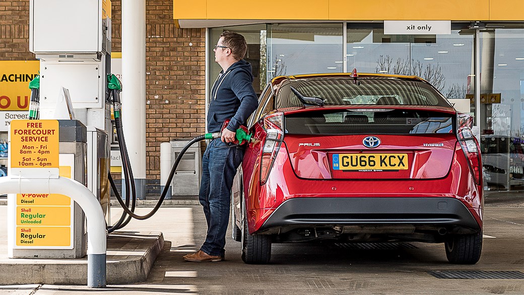 Best Hybrid Cars 2019 Uk The Top Phevs And Plug Ins On Car Not Something You Ll Have To Do Often Hybrid Cars Still Rely On Petrol