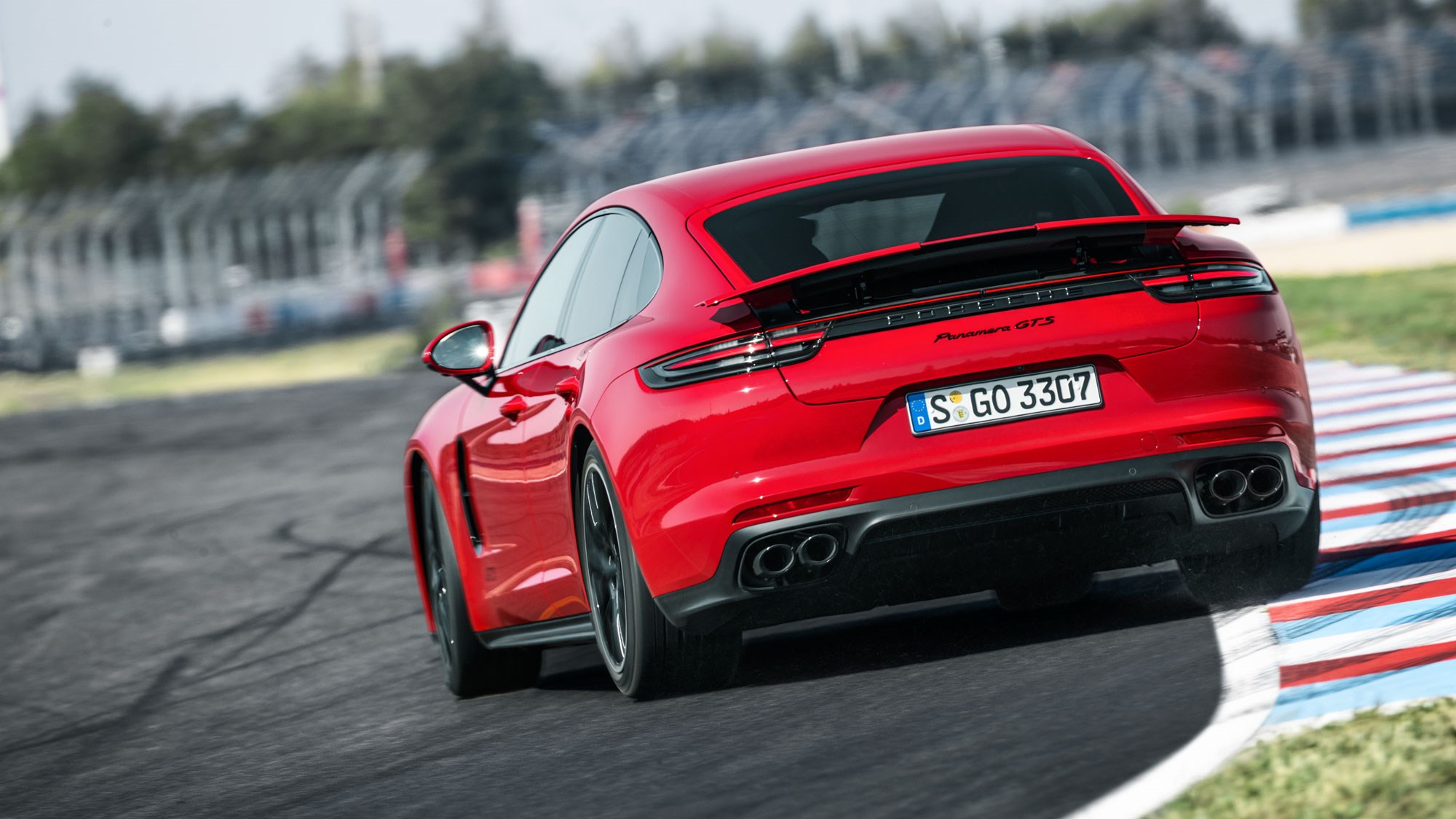 Porsche Panamera Gts 2019 Review The Best Of Both Worlds