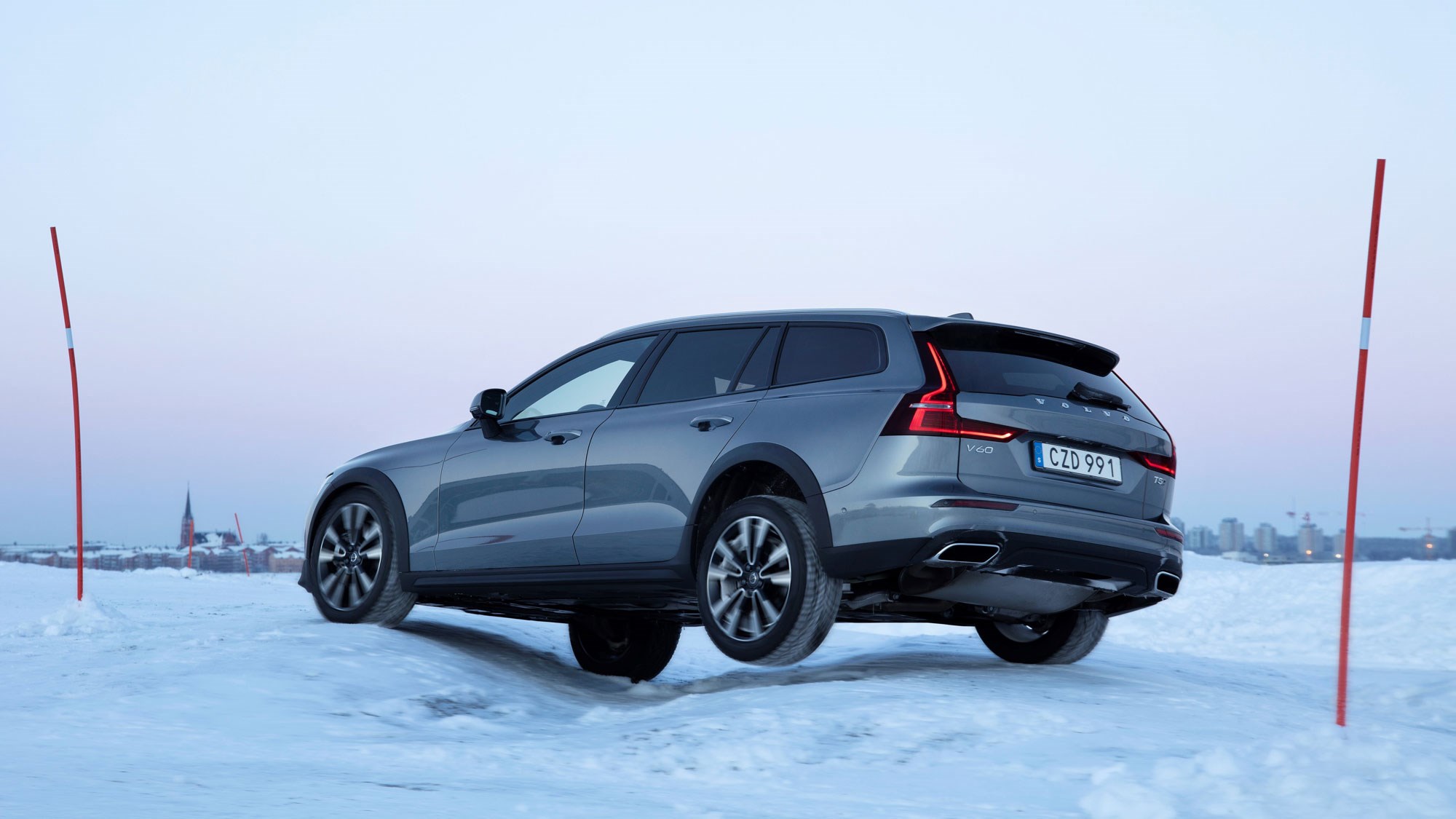 Volvo V60 Cross Country driven in Swedish snow Volvo V60 Cross Country driven in Swedish snow