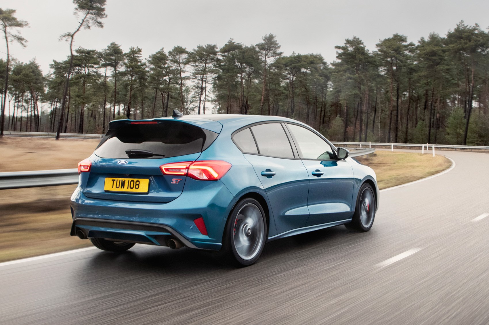 Ford Focus ST: hot hatch gets an auto 'box | CAR Magazine