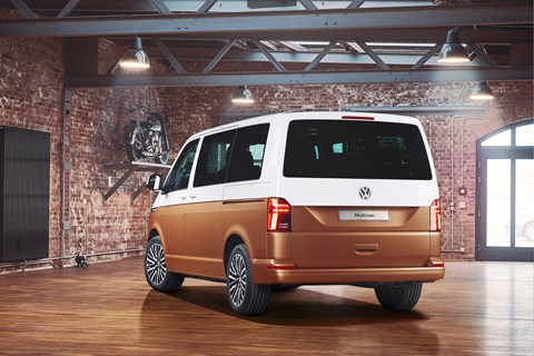 Caravelle rear