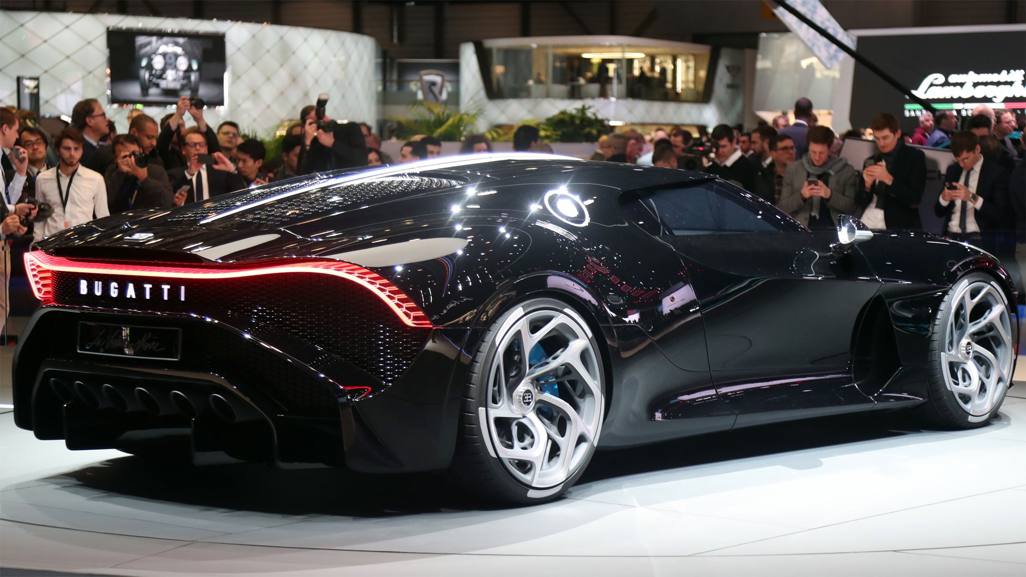 Bugatti Voiture Noire 13m Hyper Coupe Is World S Most