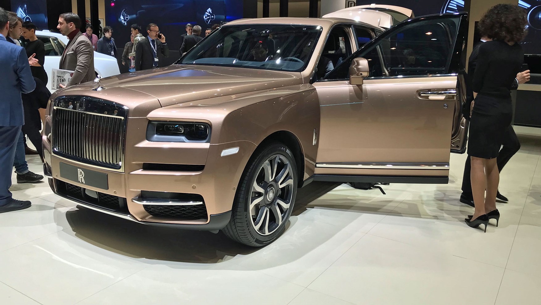 Rolls Royce Launches New Bespoke Programme At Geneva 19 Car Magazine