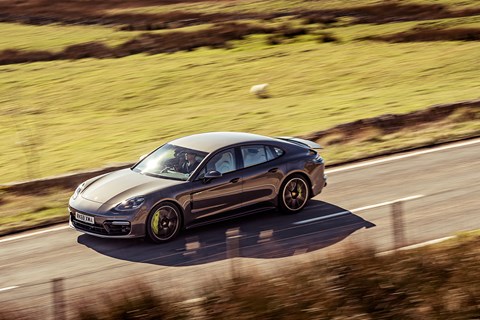 Panamera side pan