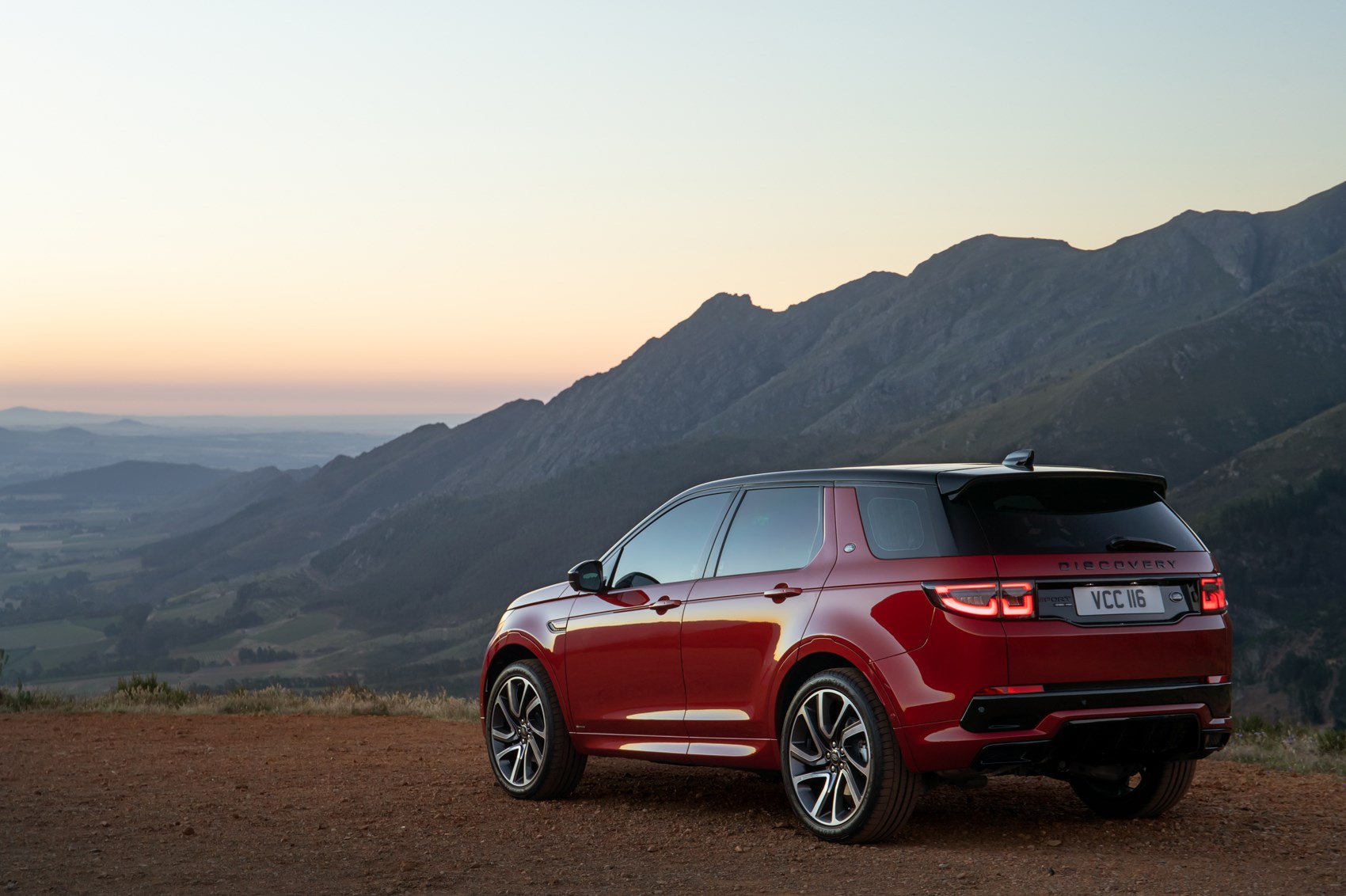 New Land Rover Discovery Sport: nip 'n' tuck for 2019 ...