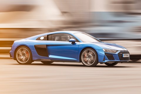 Audi R8 side pan