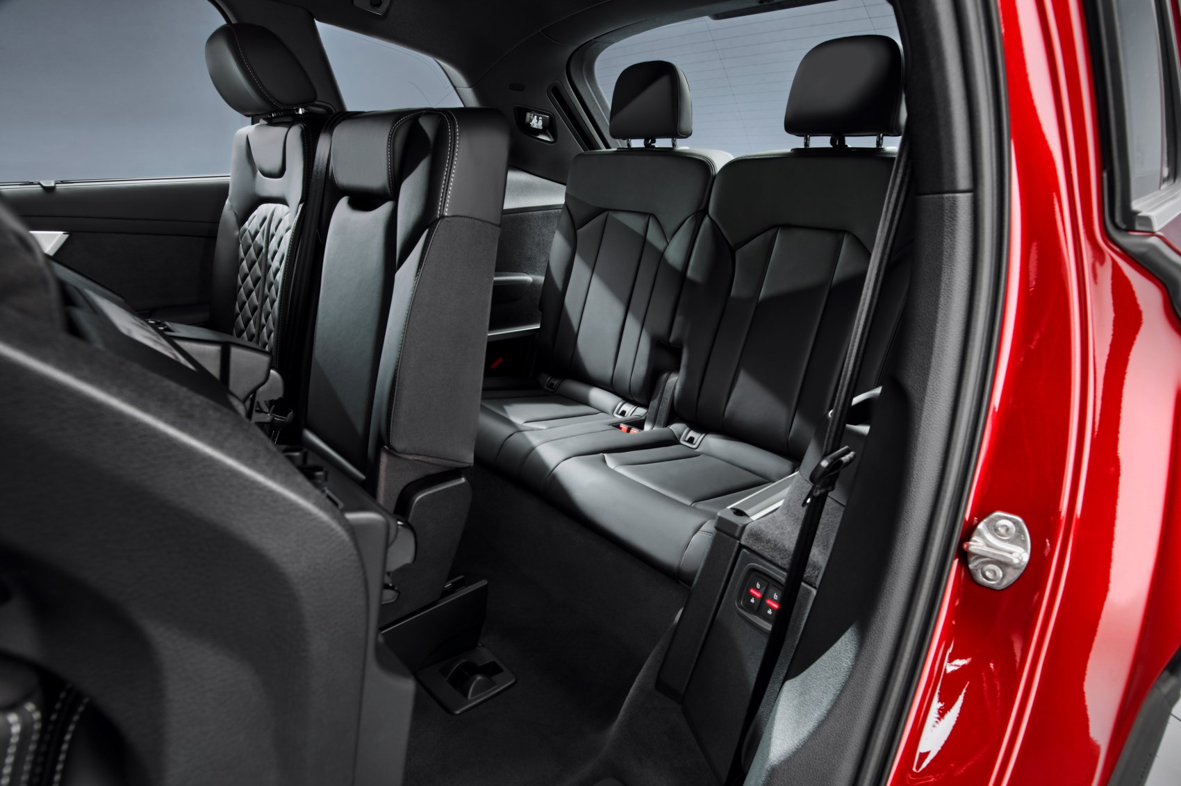 Audi Q7 Facelift New Cabin And Mild Hybrid Tech For Seven