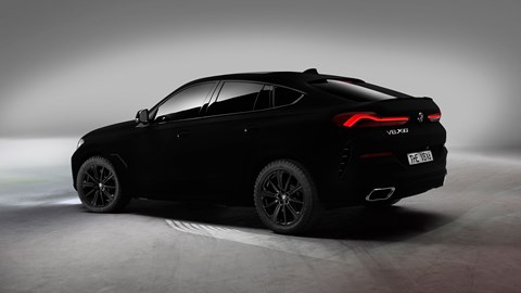 BWW X6 Vantablack - rear view