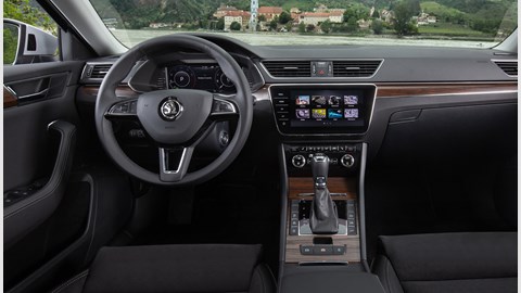 Skoda superb интерьер