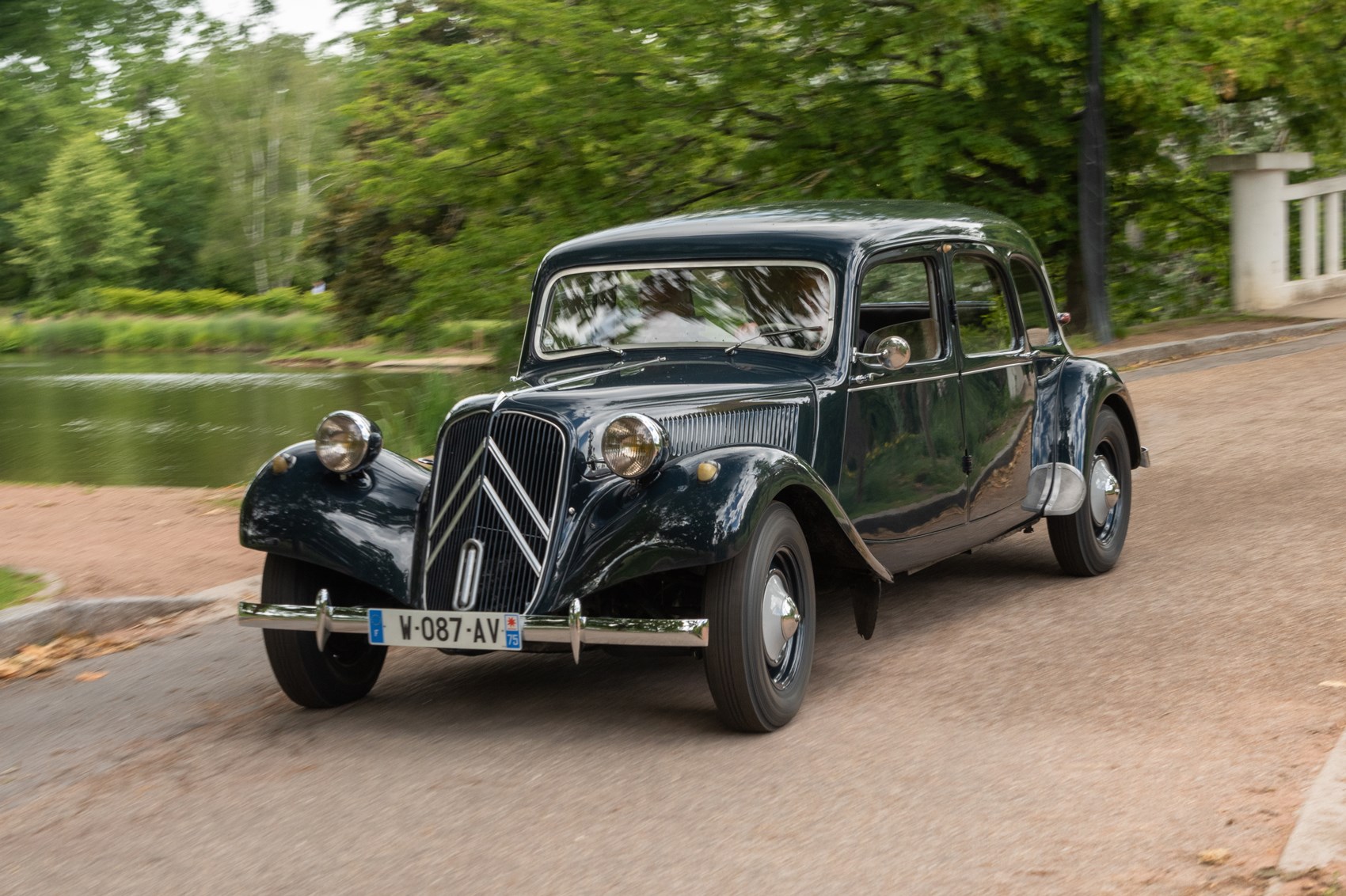 https://car-images.bauersecure.com/pagefiles/88926/1752x1168/tractionavant_01.jpg?mode=max&quality=90&scale=down