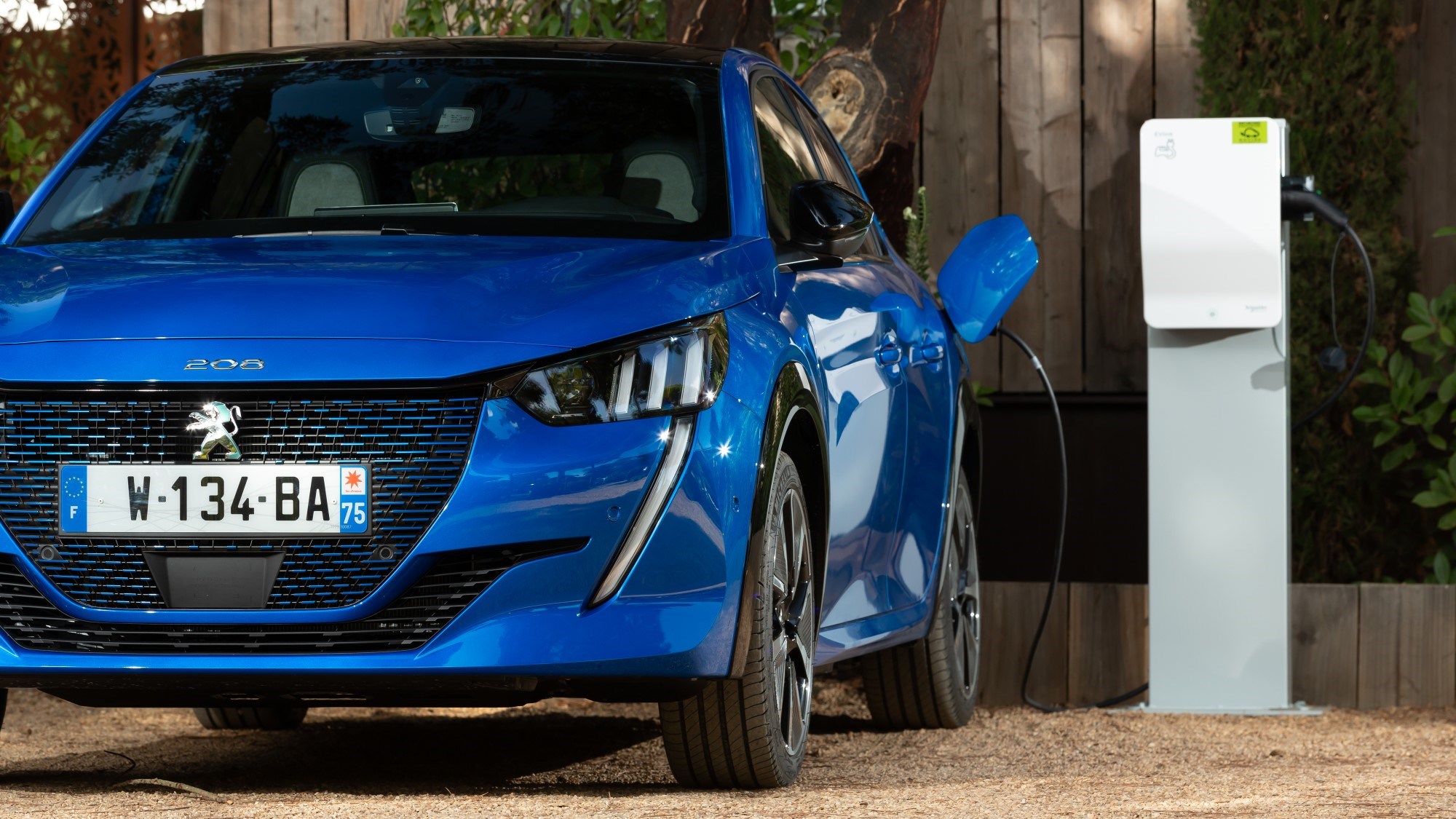Peugeot e-208 - charging Peugeot e-208 - charging