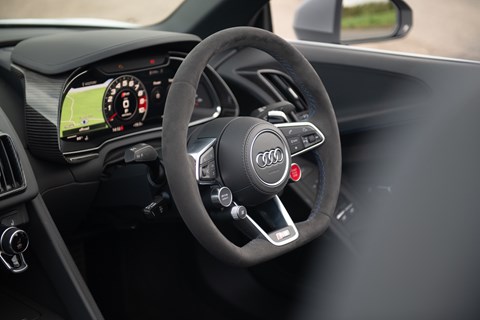 Audi R8 Spyder interior and cabin