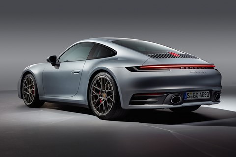 992 911