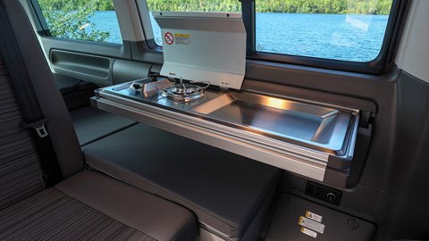 VW California Beach, 6.1, 2020, pull-out kitchen