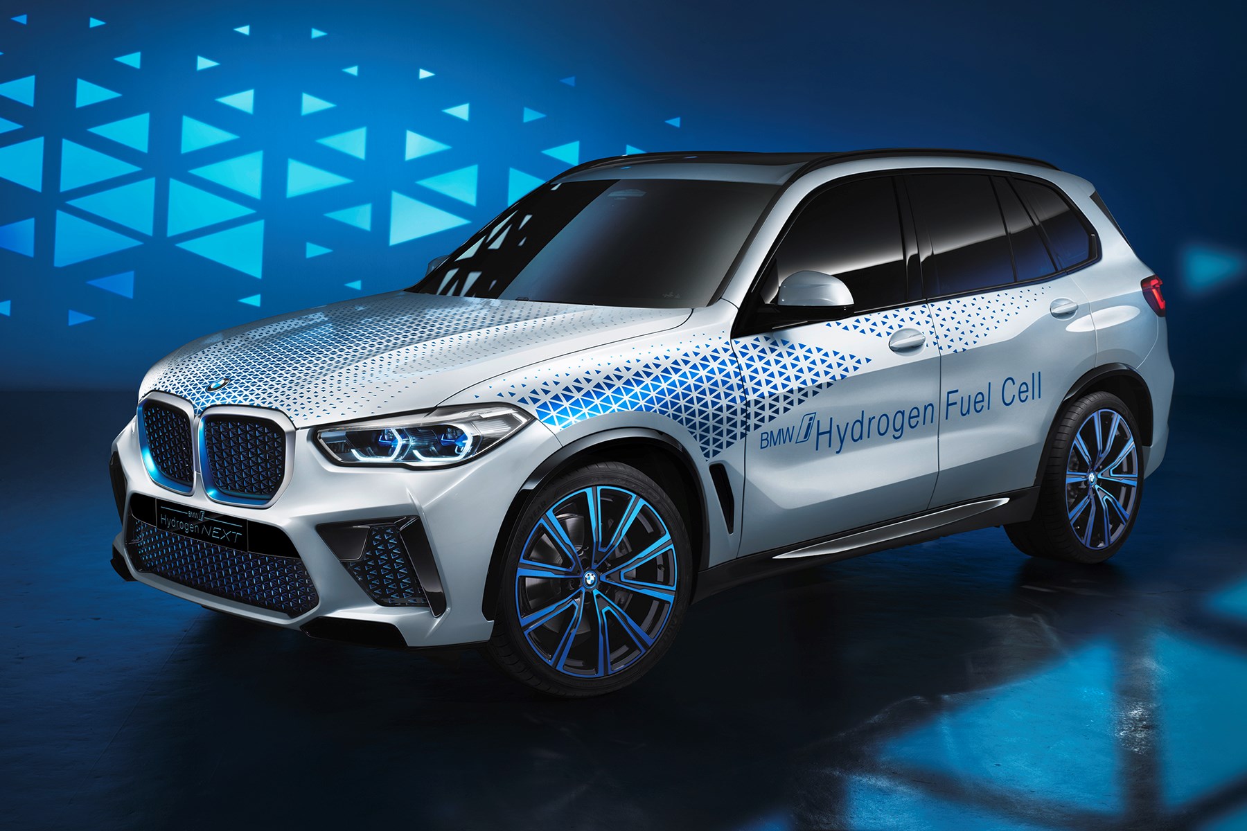 BMW i Hydrogen NEXT: the future's not all electric yet ...