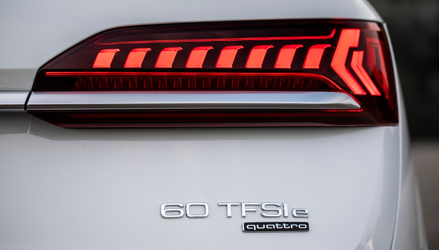 Audi Q7 hybrid badge