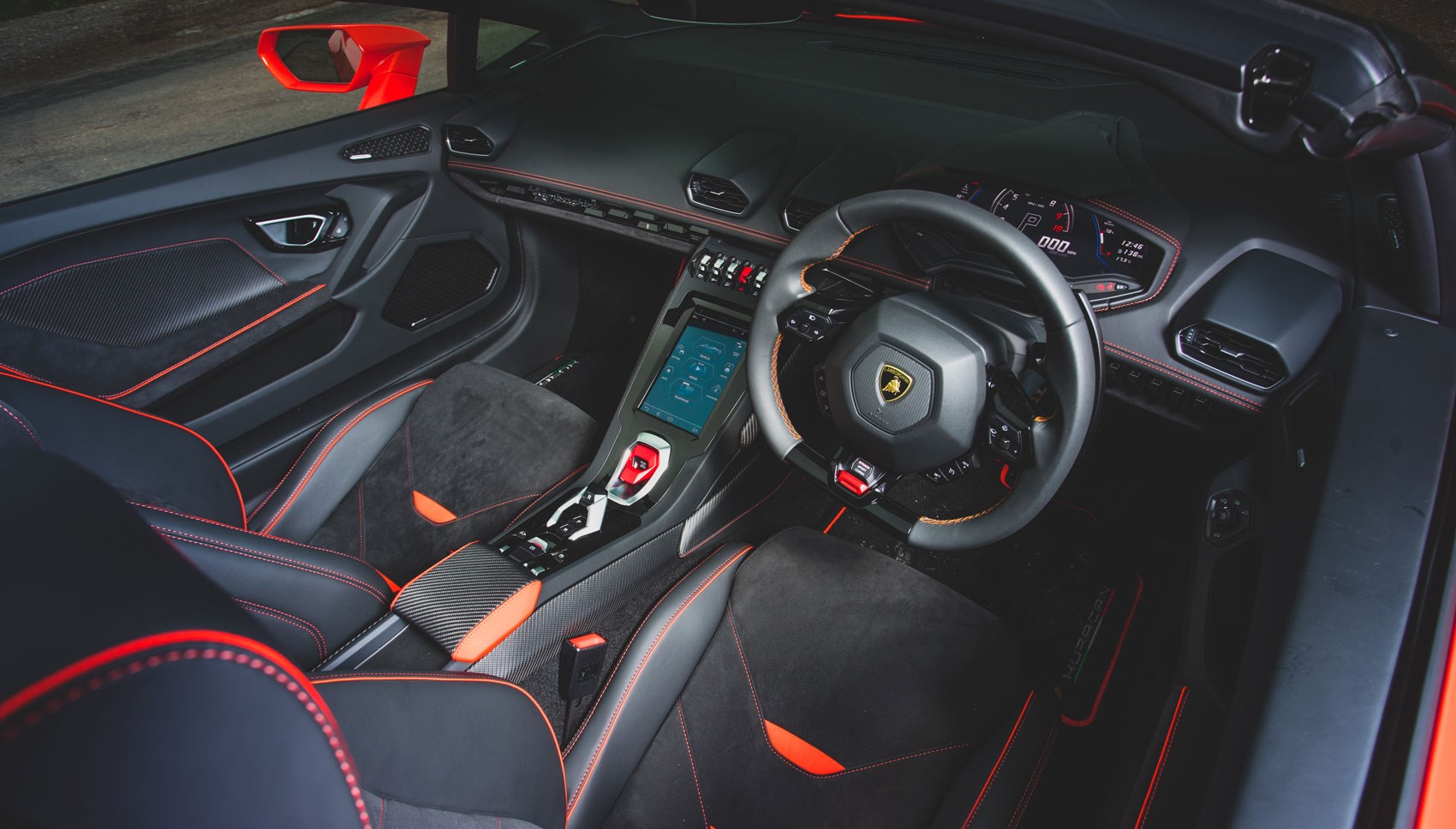 View Lamborghini Huracan Spyder Interior Gif