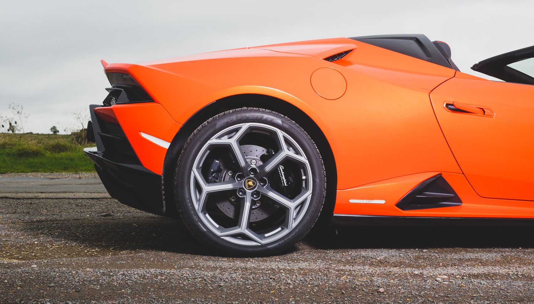 Huracan Spyder rear