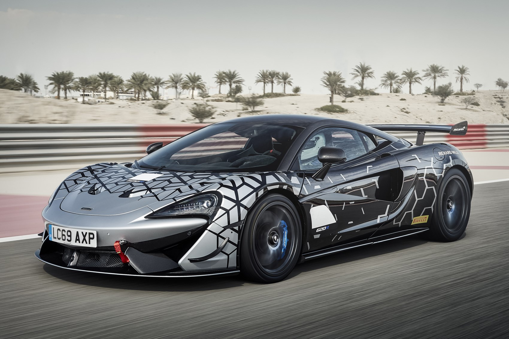 McLaren 620R unveiled as road-legal version of GT4 race vehicle