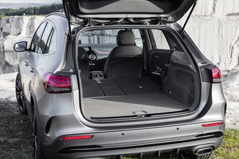 Mercedes GLA boot