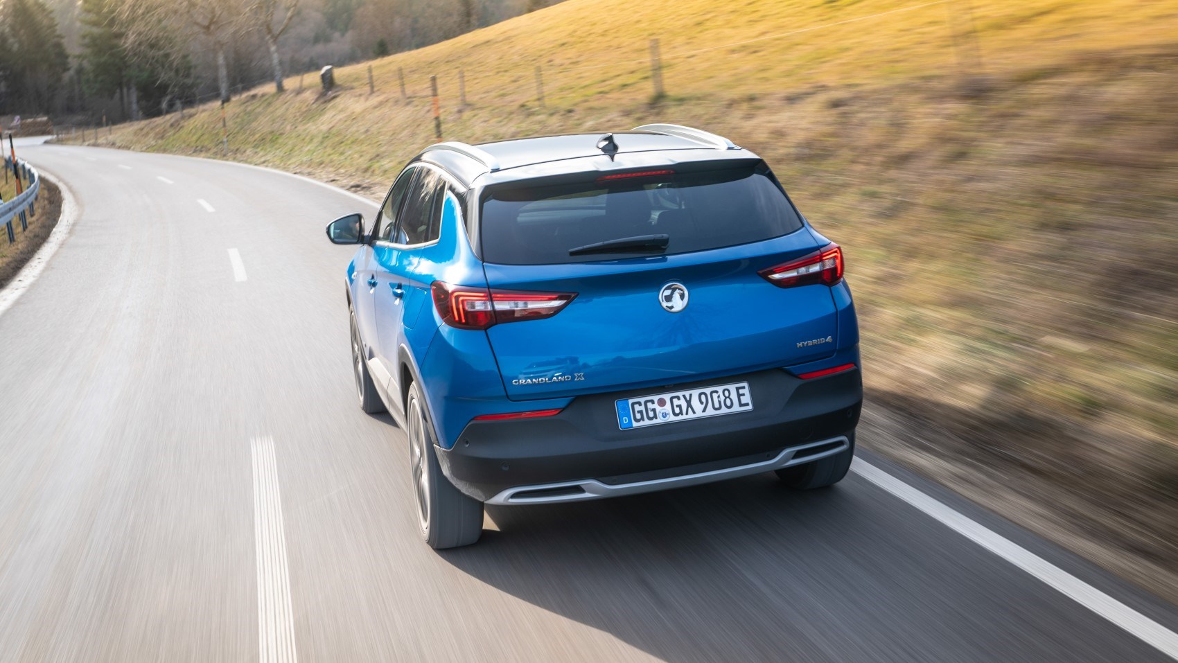 2020 Vauxhall Grandland X Hybrid4, rear dynamic 2020 Vauxhall Grandland X Hybrid4, rear dynamic