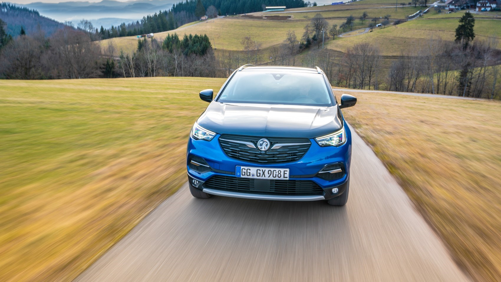 2020 Vauxhall Grandland X Hybrid4, front dynamic 2020 Vauxhall Grandland X Hybrid4, front dynamic