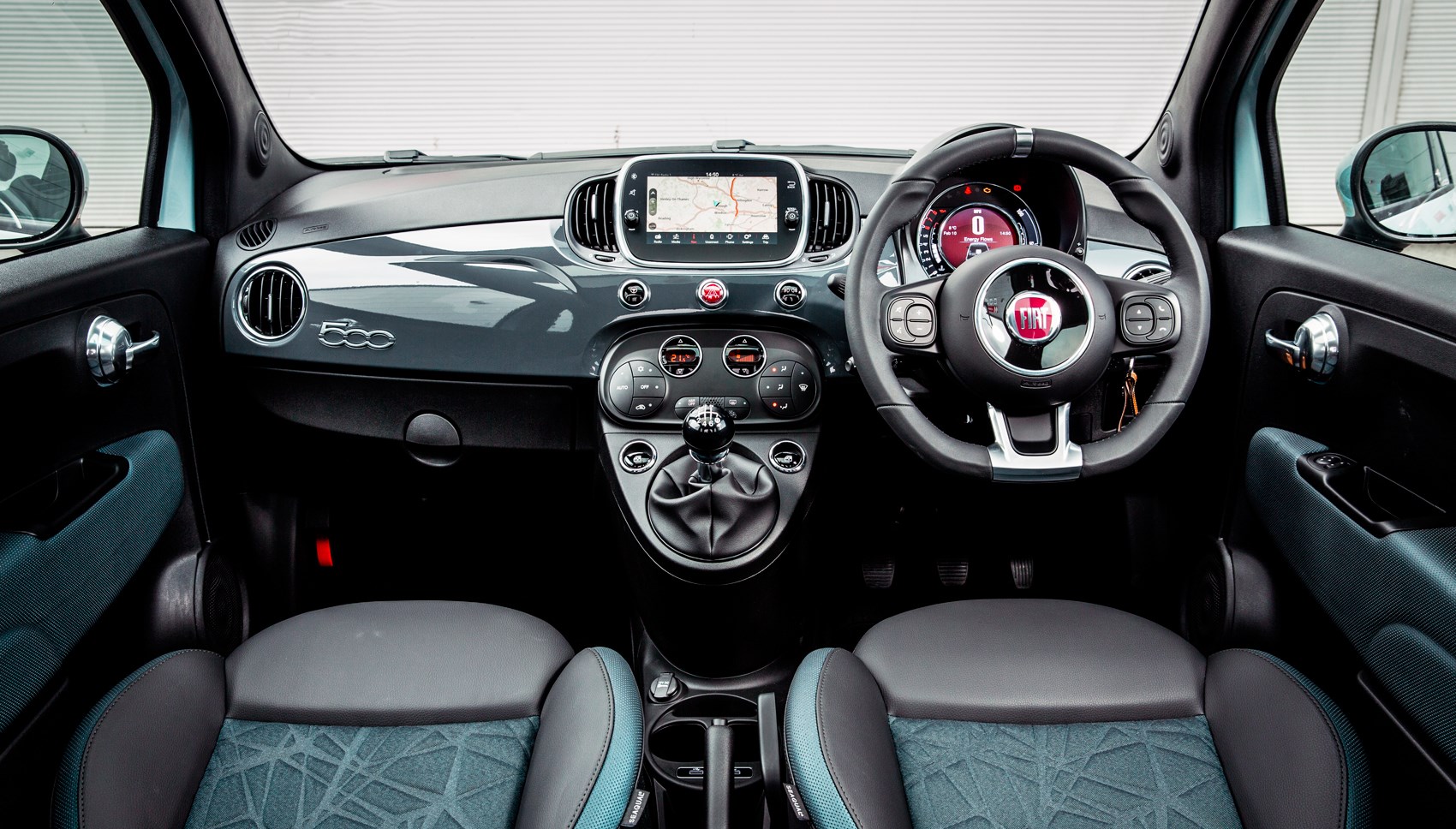 Fiat 500 hybrid interior