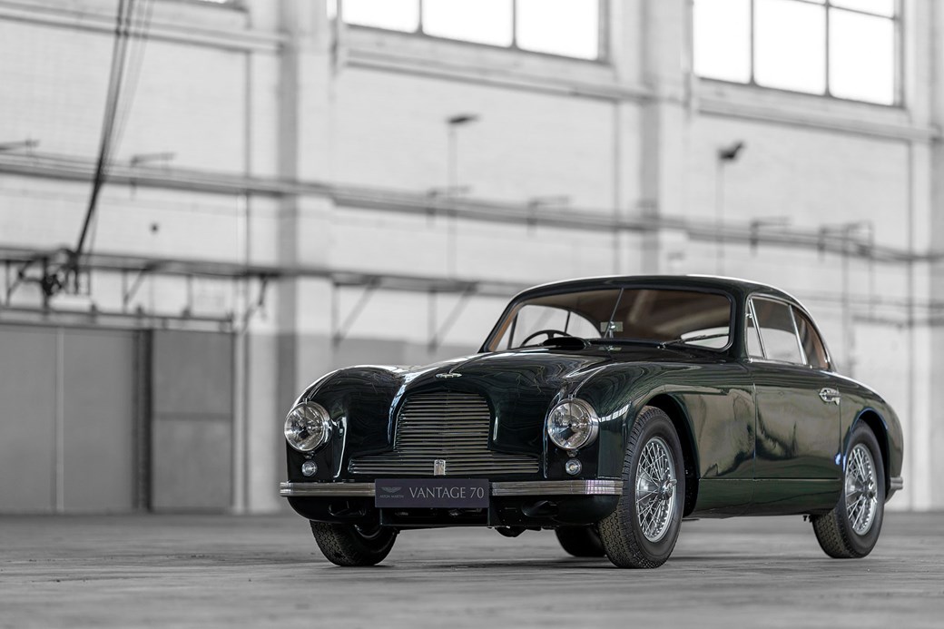 aston_vantage_vantage_67.jpg?scale=down