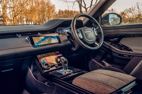 Evoque interior