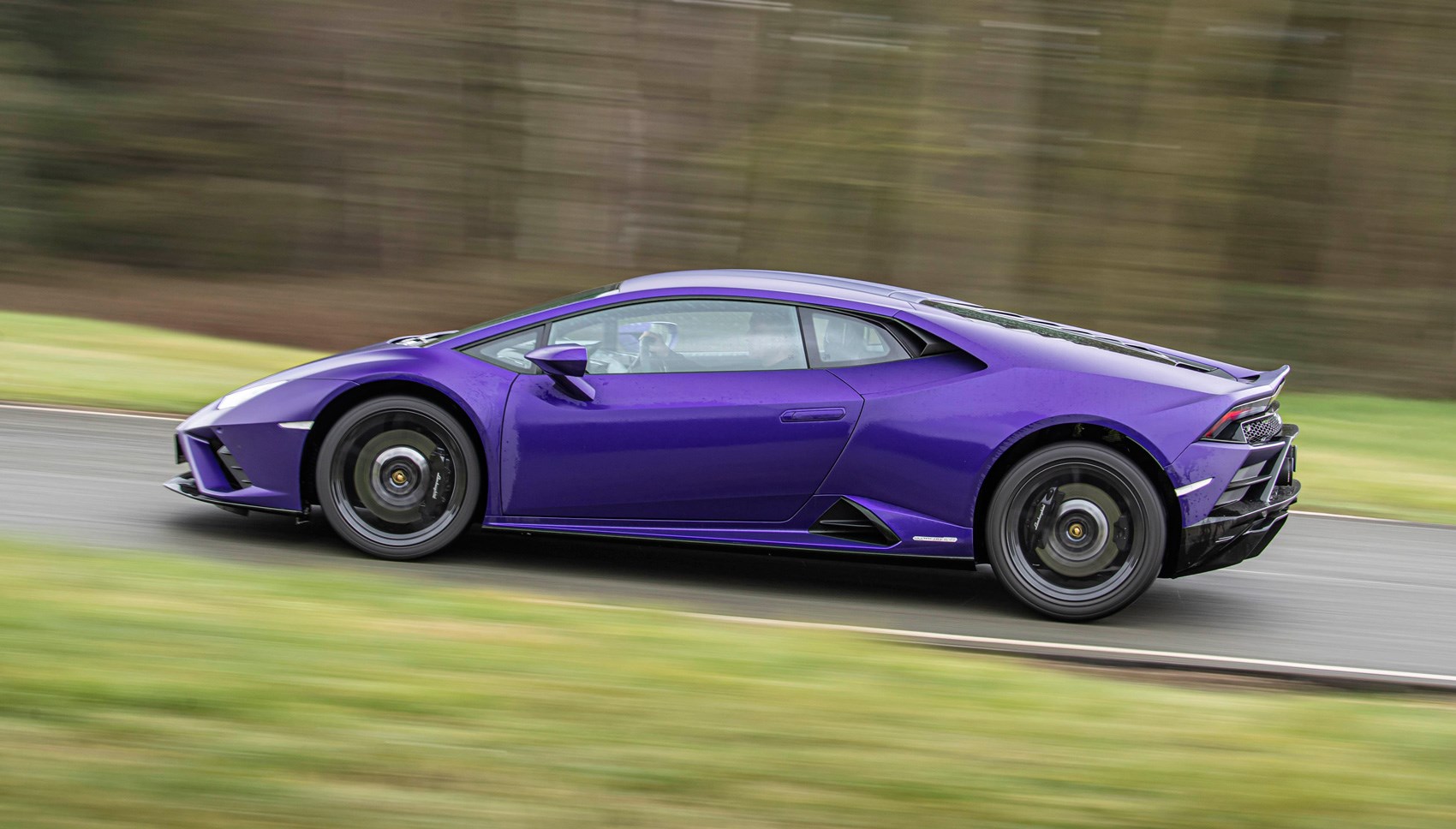 Huracan RWD side pan