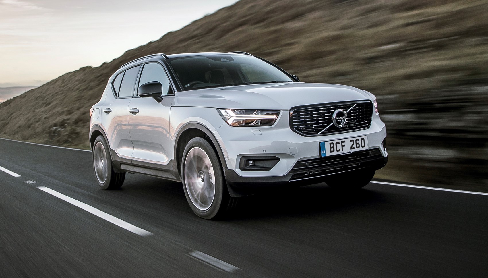 Volvo XC40 Recharge PHEV hybrid (2020) the numbers game | CAR Magazine