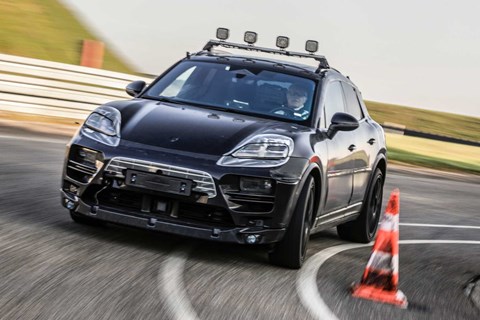 porsche e-macan corner