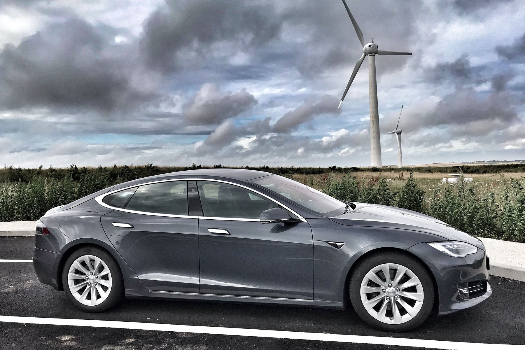 haak Kinderen Vervuild Tesla Model S review: Still the king of the hill? | CAR Magazine