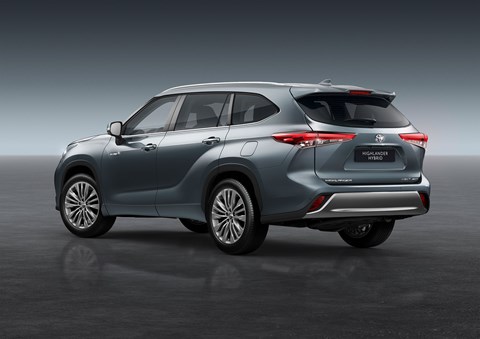 The Toyota Highlander goes on UK sale in early 2021
