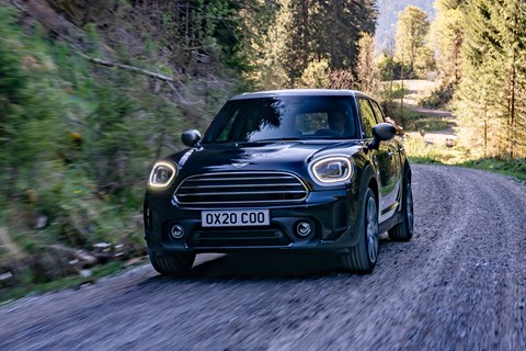 Mini Countryman 2020 front tracking