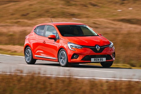 Renault clio cornering
