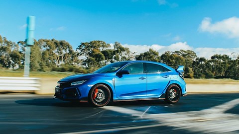 Honda Civic Type R vs Hyundai i30 Fastback N