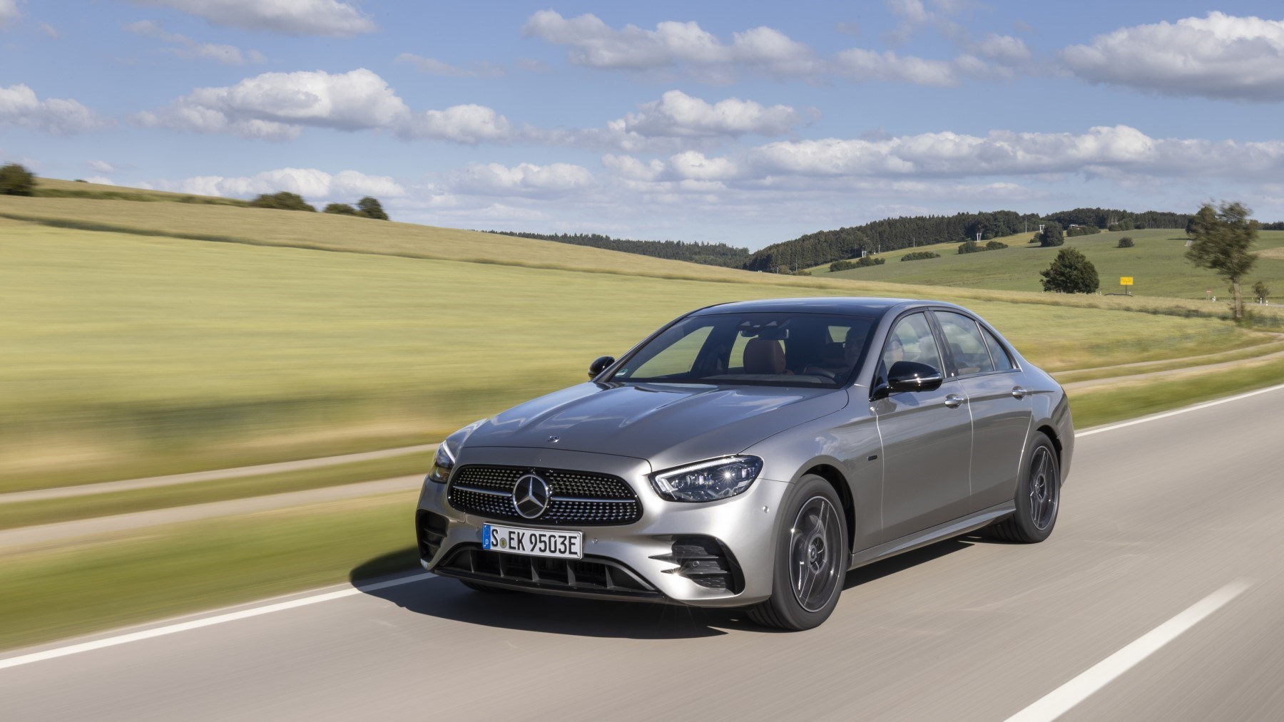Mercedes Benz E Class Hybrid Review The 00e Is A Waft King Car Magazine