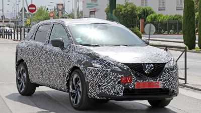 Next Nissan Qashqai: popular crossover snapped
