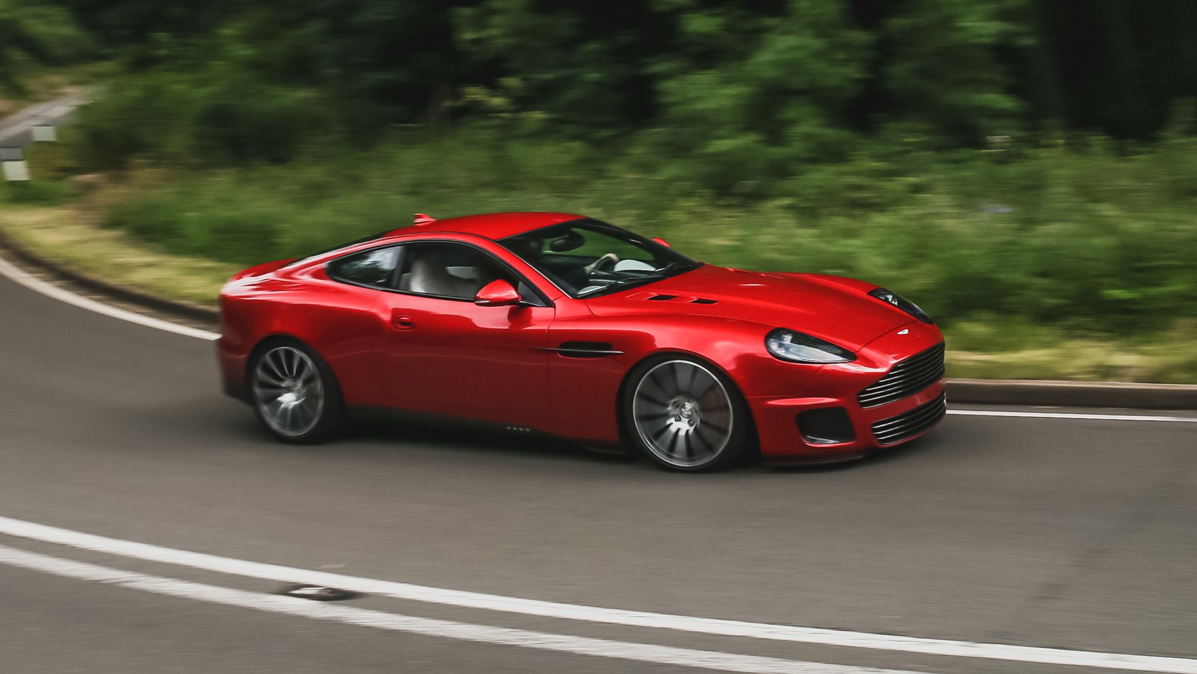 callum vanquish front cornering