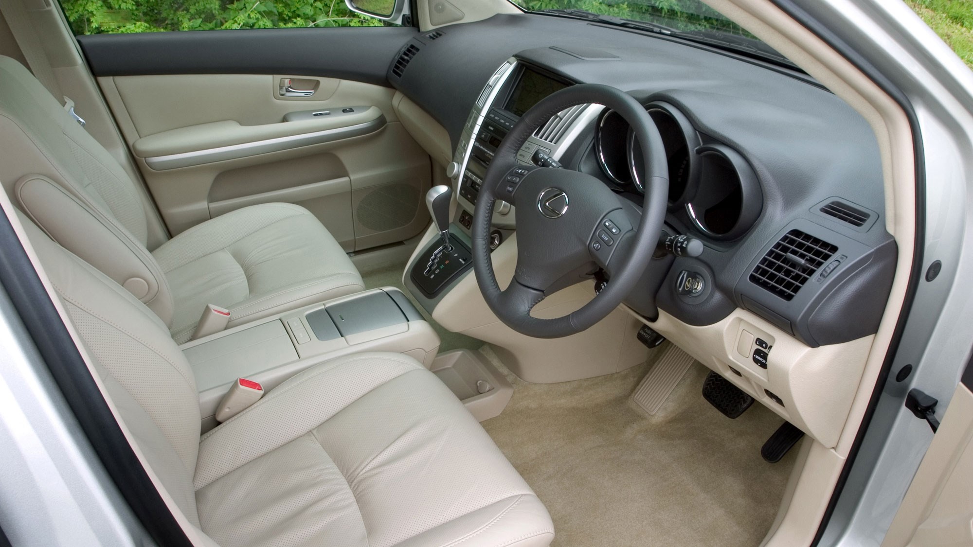 Lexus RX400h hybrid SUV review - interior Lexus RX400h hybrid SUV review - interior