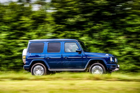 G-Class side pan