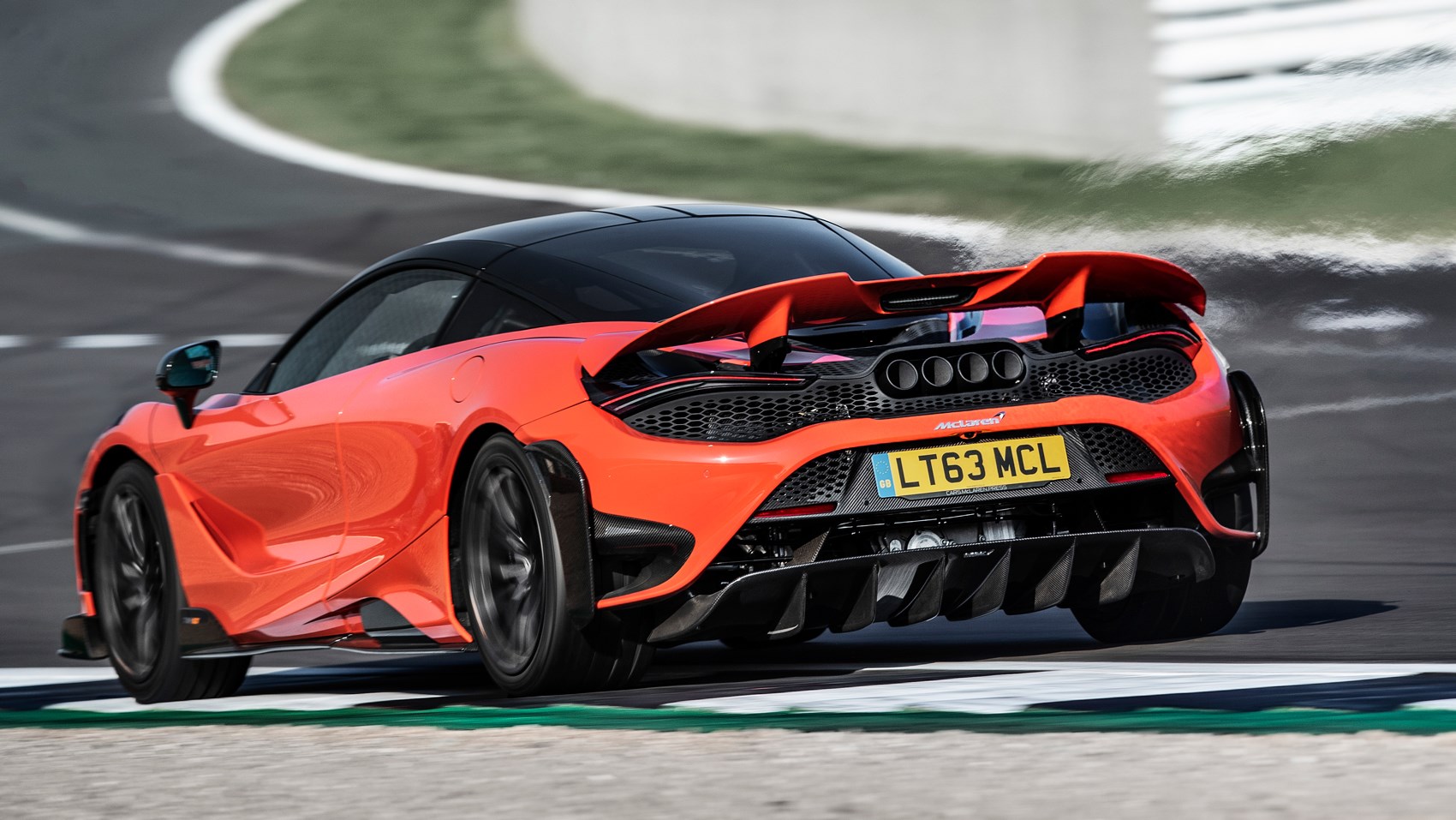 765LT rear cornering