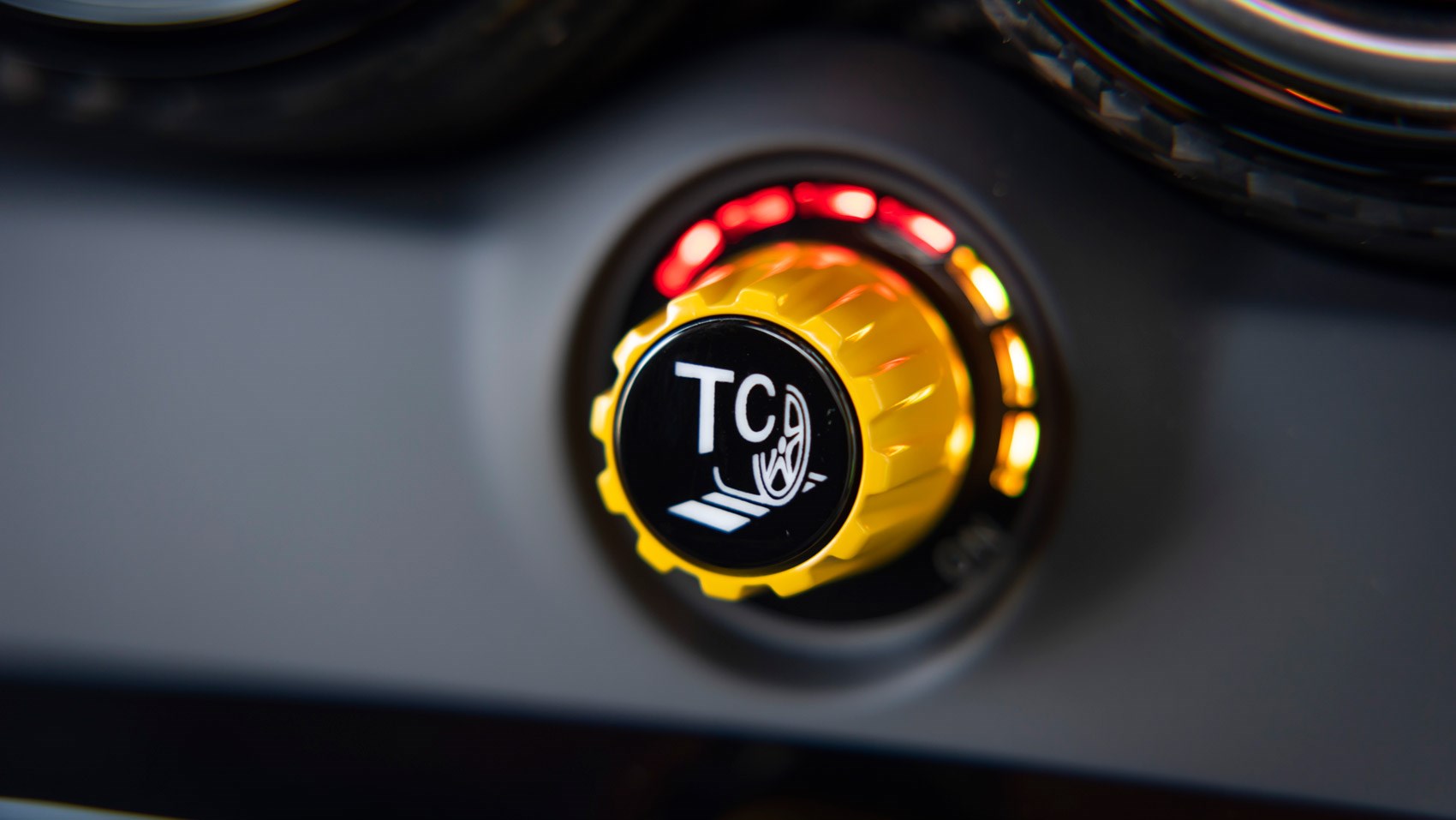 amg black traction dial