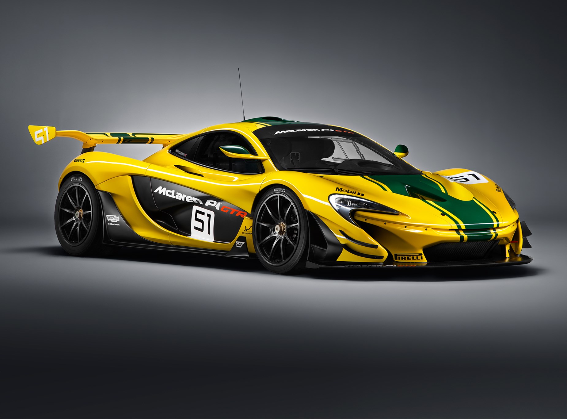 mclaren p1 gtr