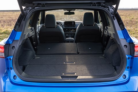 qashqai 2021 boot